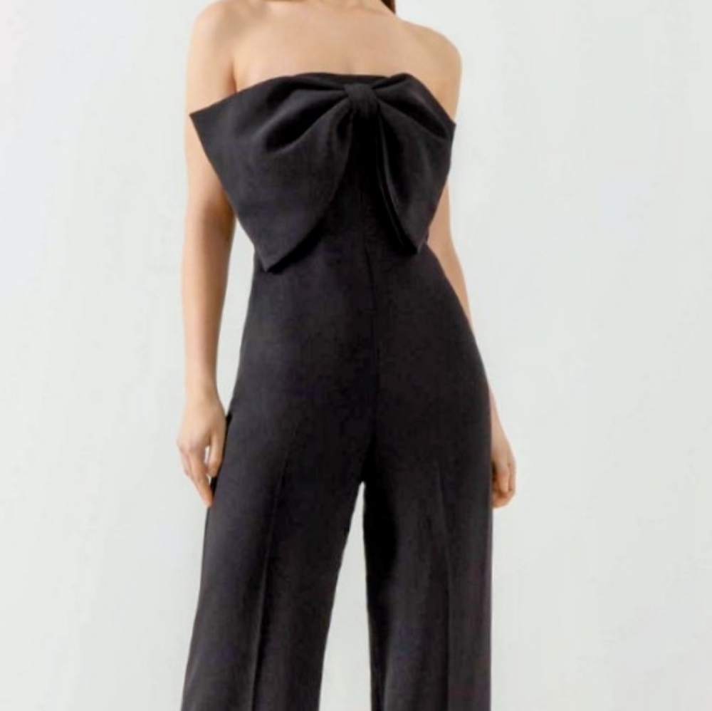 NWT Size 8 Tara Jarmon Coeur Black Strapless Crepe Jumpsuit